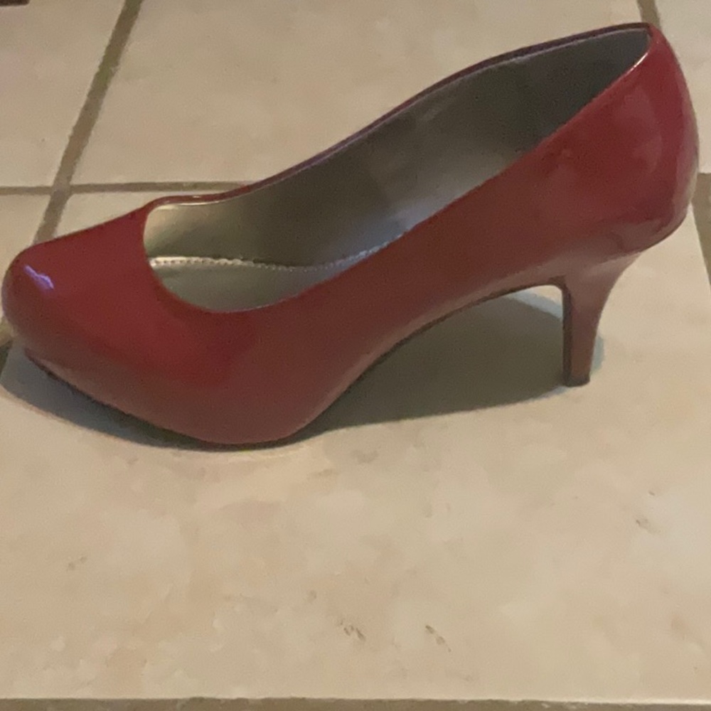 Cato Red Kitten Heel Pumps Elegant Design